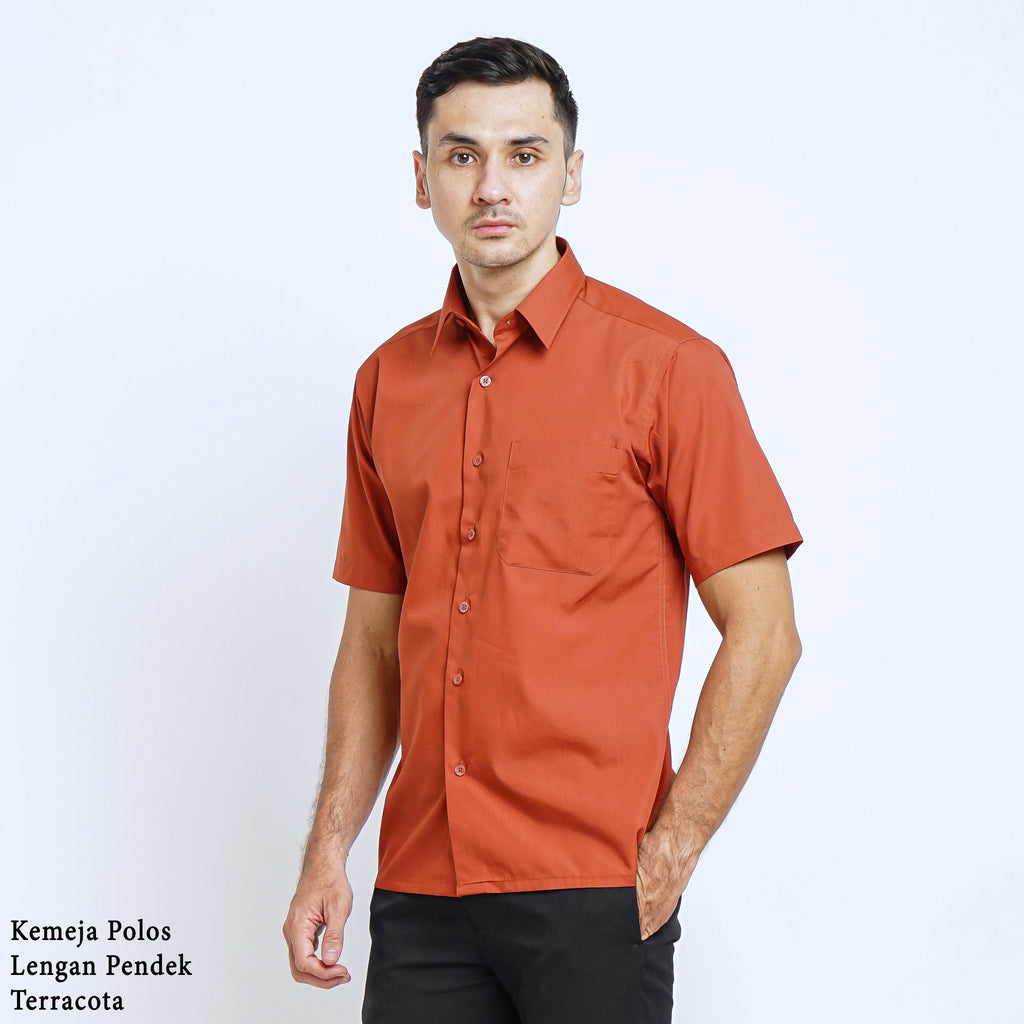 Boss SUPER Kemeja Polos Pria Lengan Pendek Regular Fit Coklat Terracota