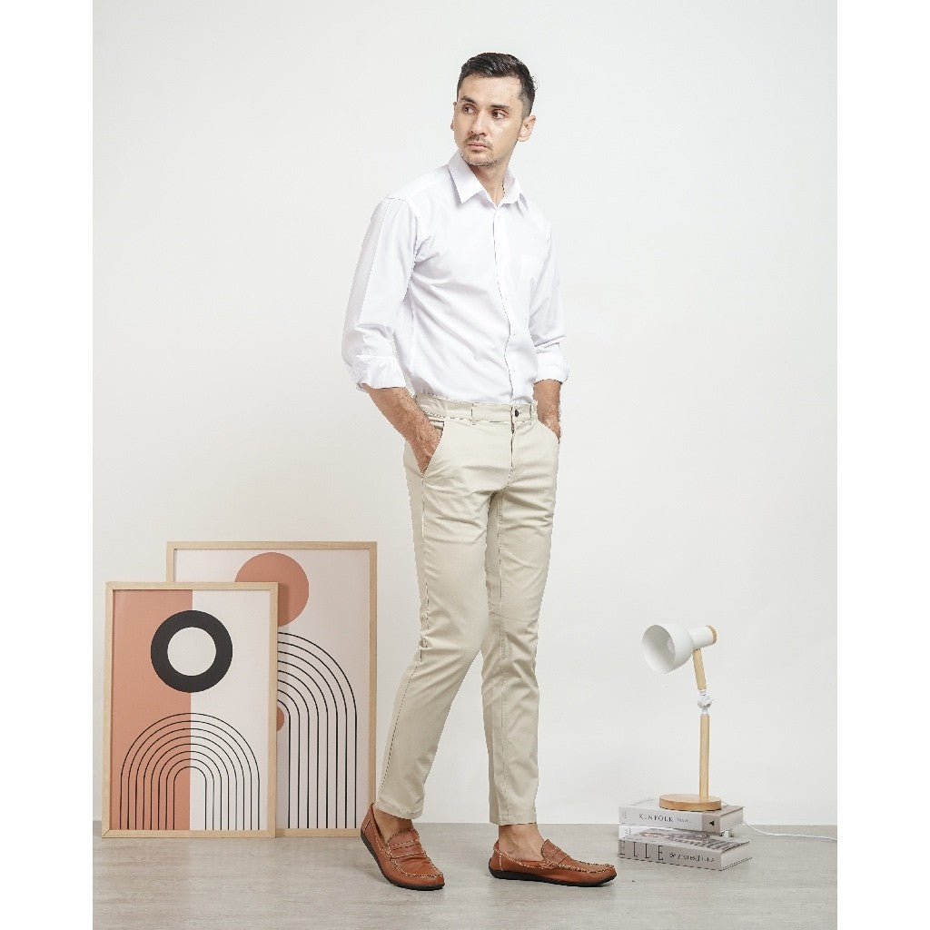 Boss SUPER Celana Panjang Chino Pria Slim Fit Cream